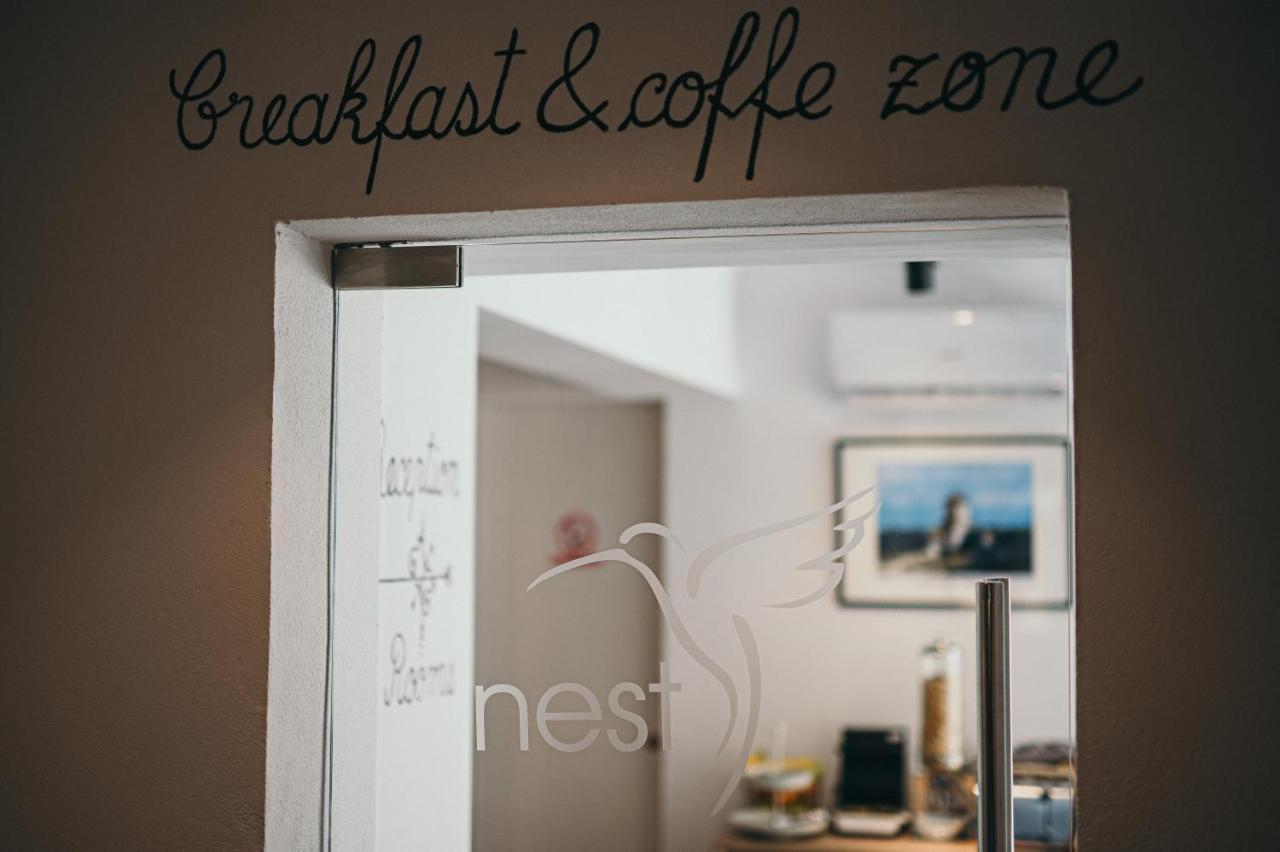 Nest Guesthouse دروبيتا تورنو سيفيرين المظهر الخارجي الصورة