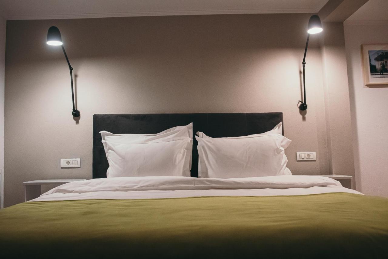 Nest Guesthouse دروبيتا تورنو سيفيرين المظهر الخارجي الصورة
