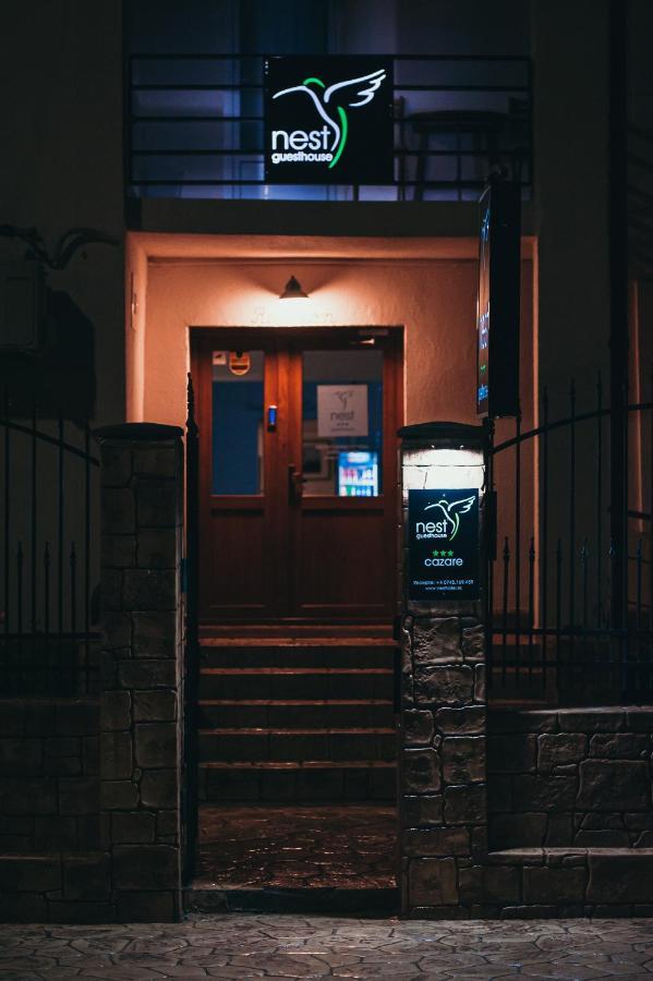 Nest Guesthouse دروبيتا تورنو سيفيرين المظهر الخارجي الصورة